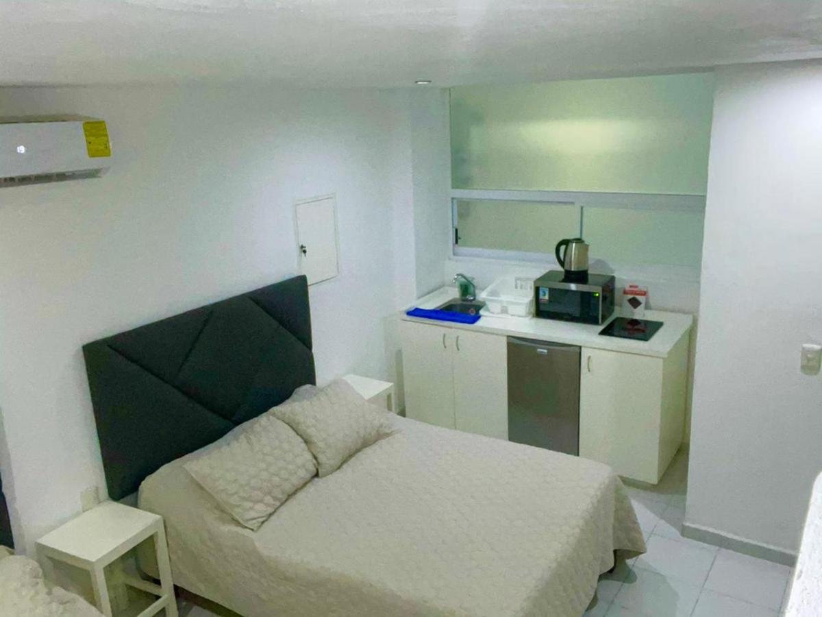 Acapulco Hotel Y Suites Mediterrane ภายนอก รูปภาพ