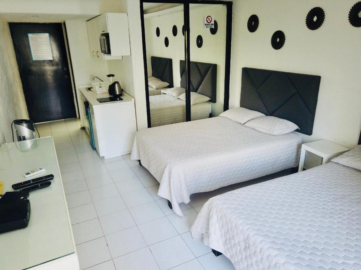 Acapulco Hotel Y Suites Mediterrane ภายนอก รูปภาพ