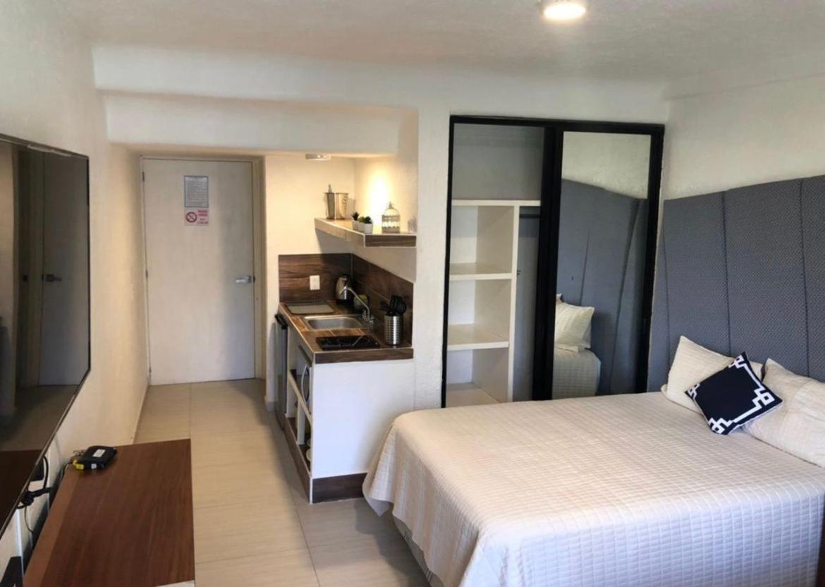 Acapulco Hotel Y Suites Mediterrane ภายนอก รูปภาพ