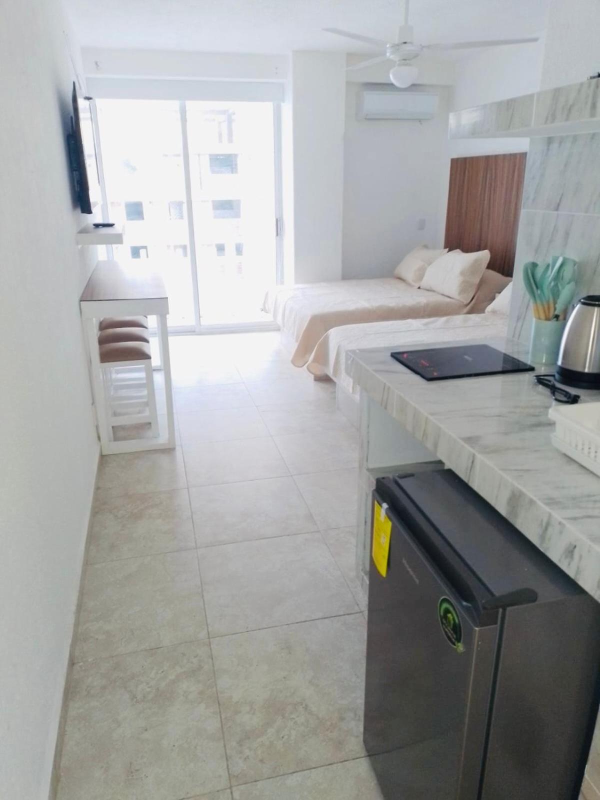Acapulco Hotel Y Suites Mediterrane ภายนอก รูปภาพ